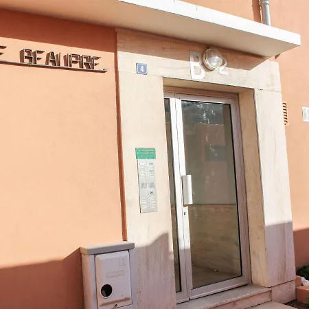 Le Beaupre 公寓 *